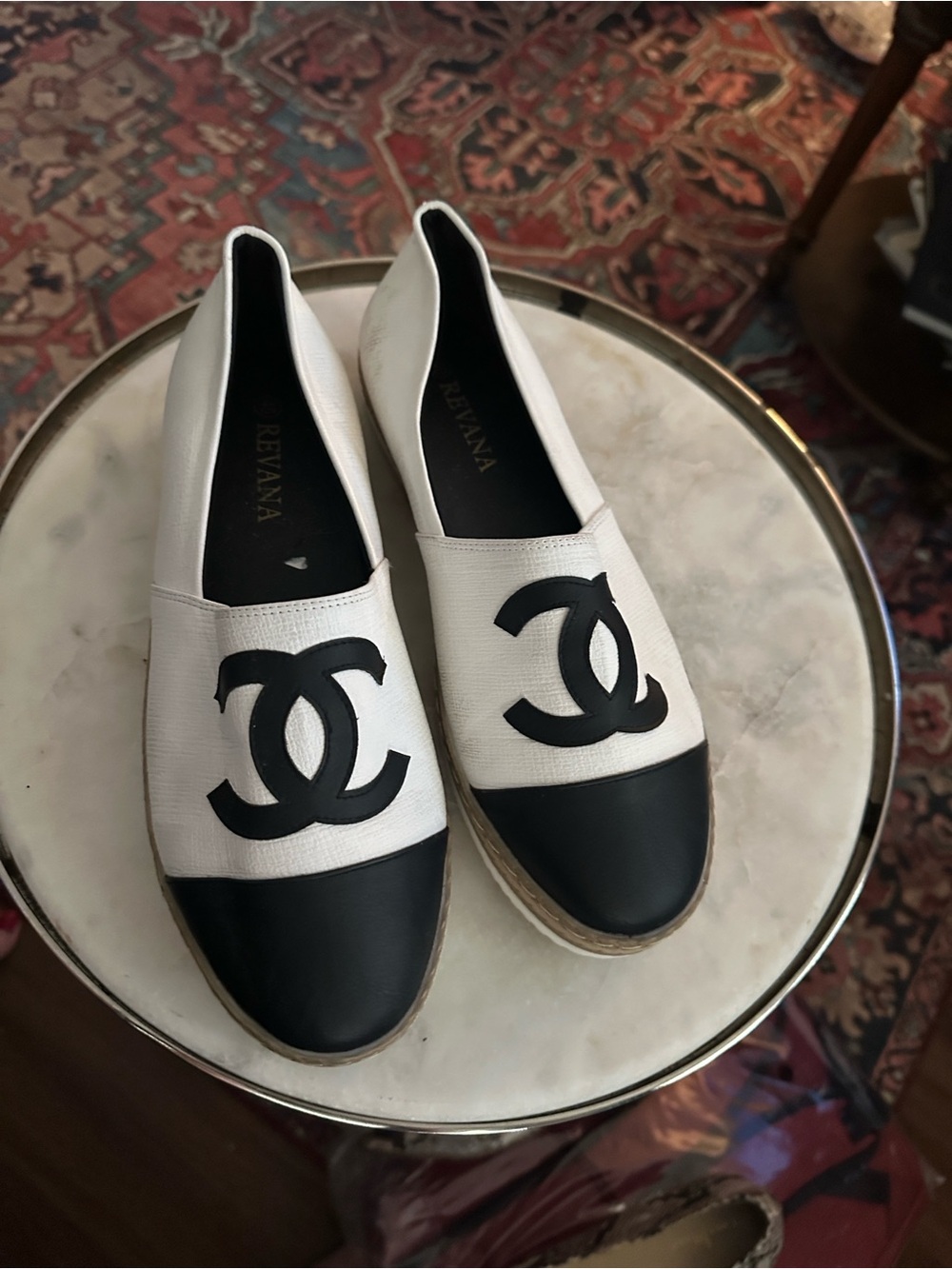 White and Black Logo  Flats
